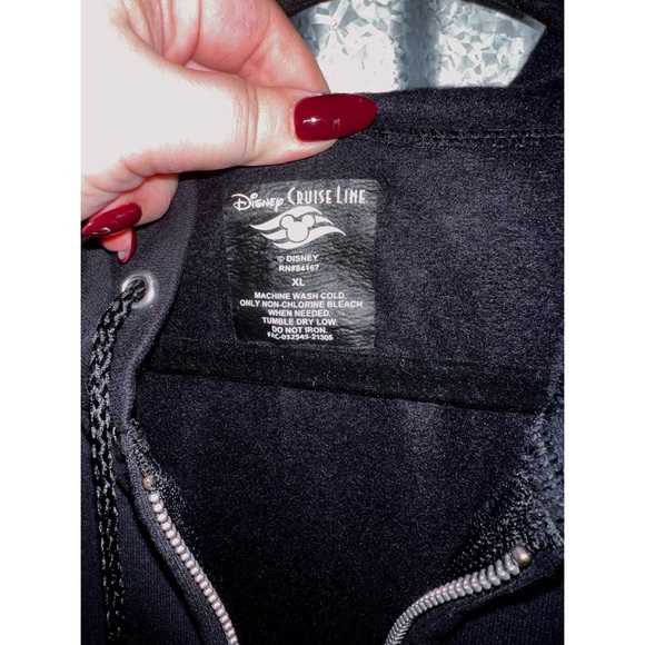 Disney Cruise Line Limited Edition Pirates Hoodie - Picture 4 of 5